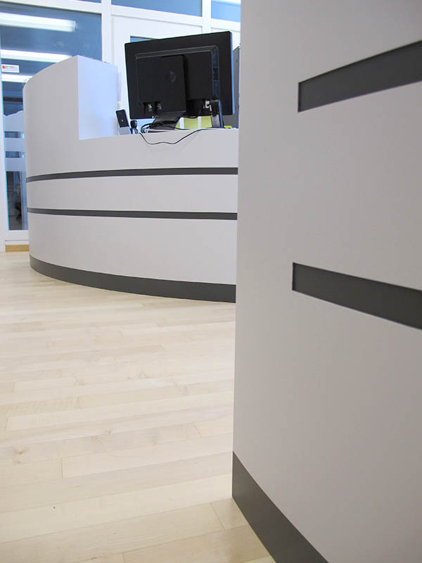 walker-rimag-schreiner-schreinerei-schwyz-ibach-empfangseinrichtung-schwyz-6 walker-rimag-schreiner-schreinerei-schwyz-ibach-empfangseinrichtung-schwyz-6