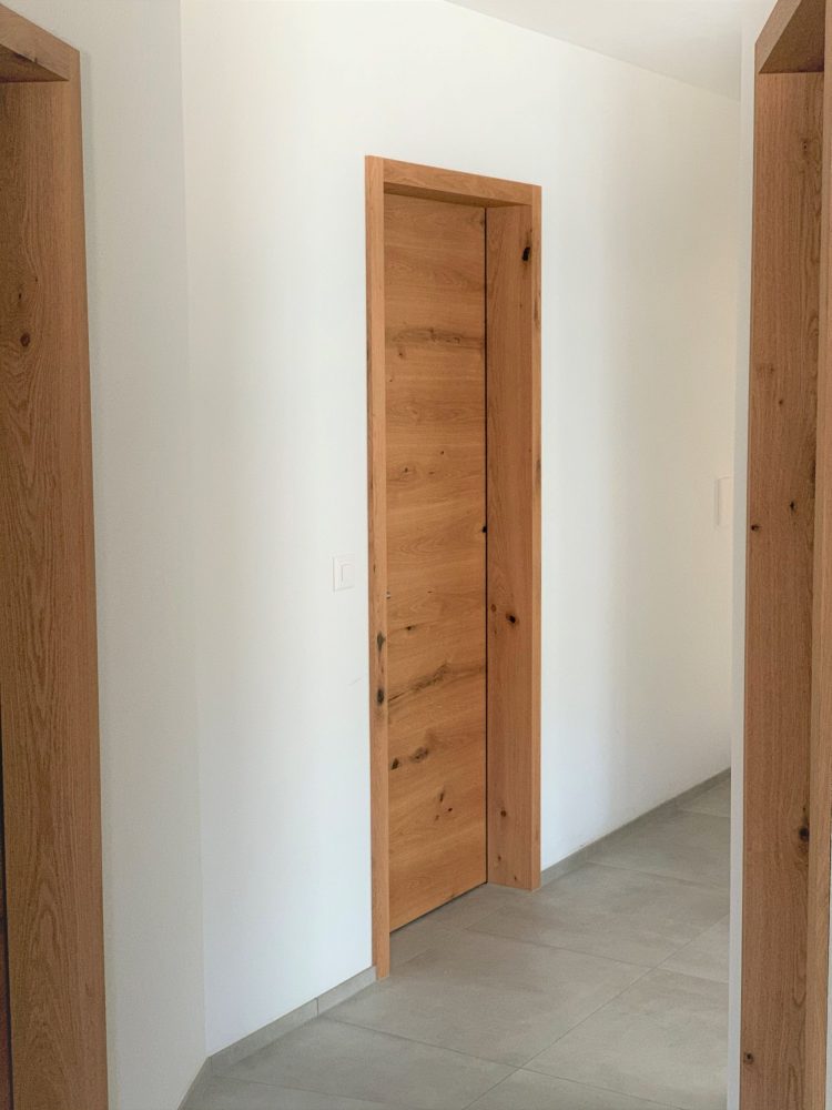 20200504_093655547_iOS